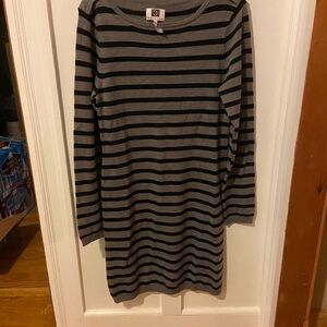 Vintage Laundry by Shelli Segal
Merino wool blend Size XL